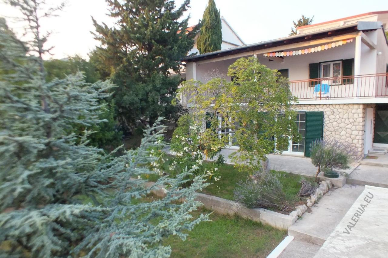 Beach House Valerija โรวานิสกา ภายนอก รูปภาพ