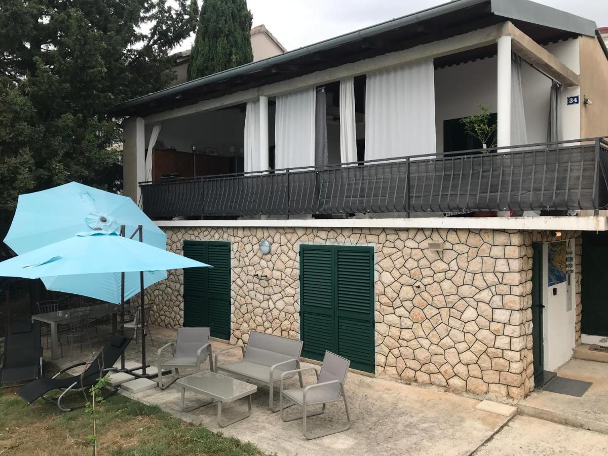Beach House Valerija โรวานิสกา ภายนอก รูปภาพ