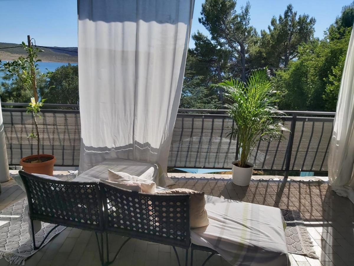 Beach House Valerija โรวานิสกา ภายนอก รูปภาพ